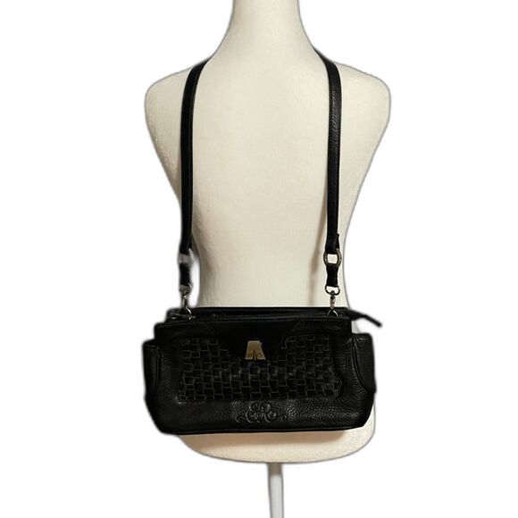 SO Rachel by Longaberger Black Woven Shoulder Bag Purse Faux Leather Y2K - Picture 4 of 10